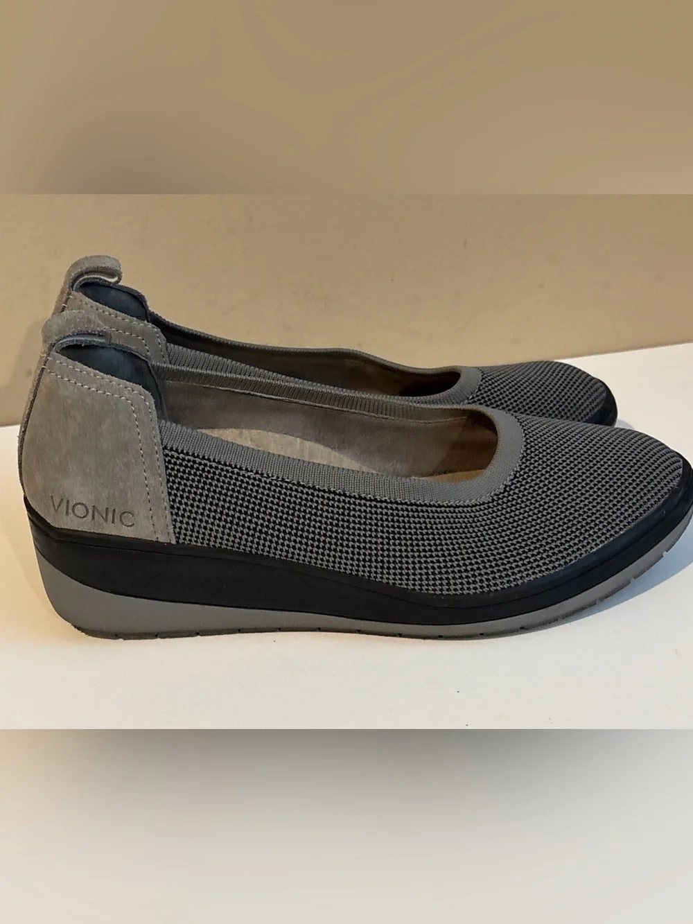 Vionic Jacey Grey Knit Wedge Slip On Shoes Orthotic Comfort Women’s Sz 8.5 Wide